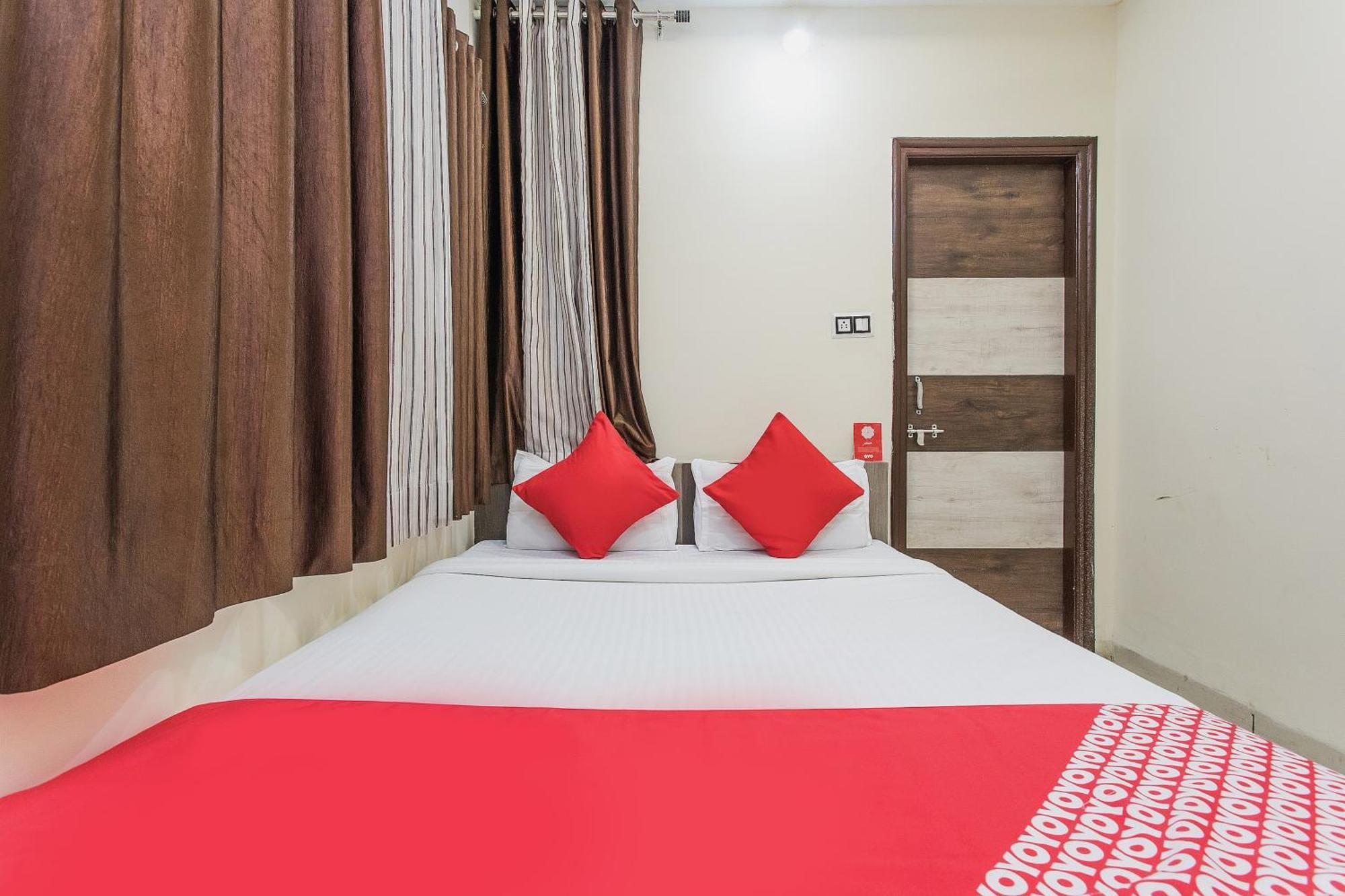 Hotel Mehar Residency Индаур Экстерьер фото
