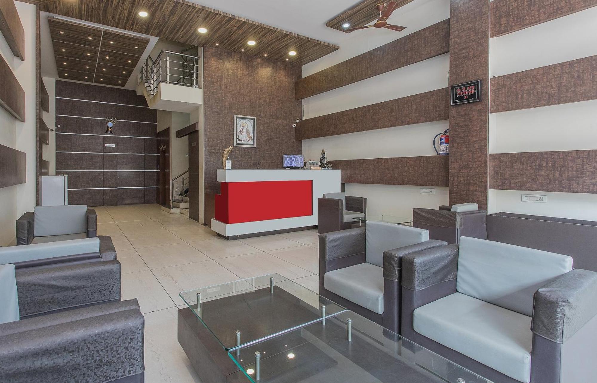 Hotel Mehar Residency Индаур Экстерьер фото