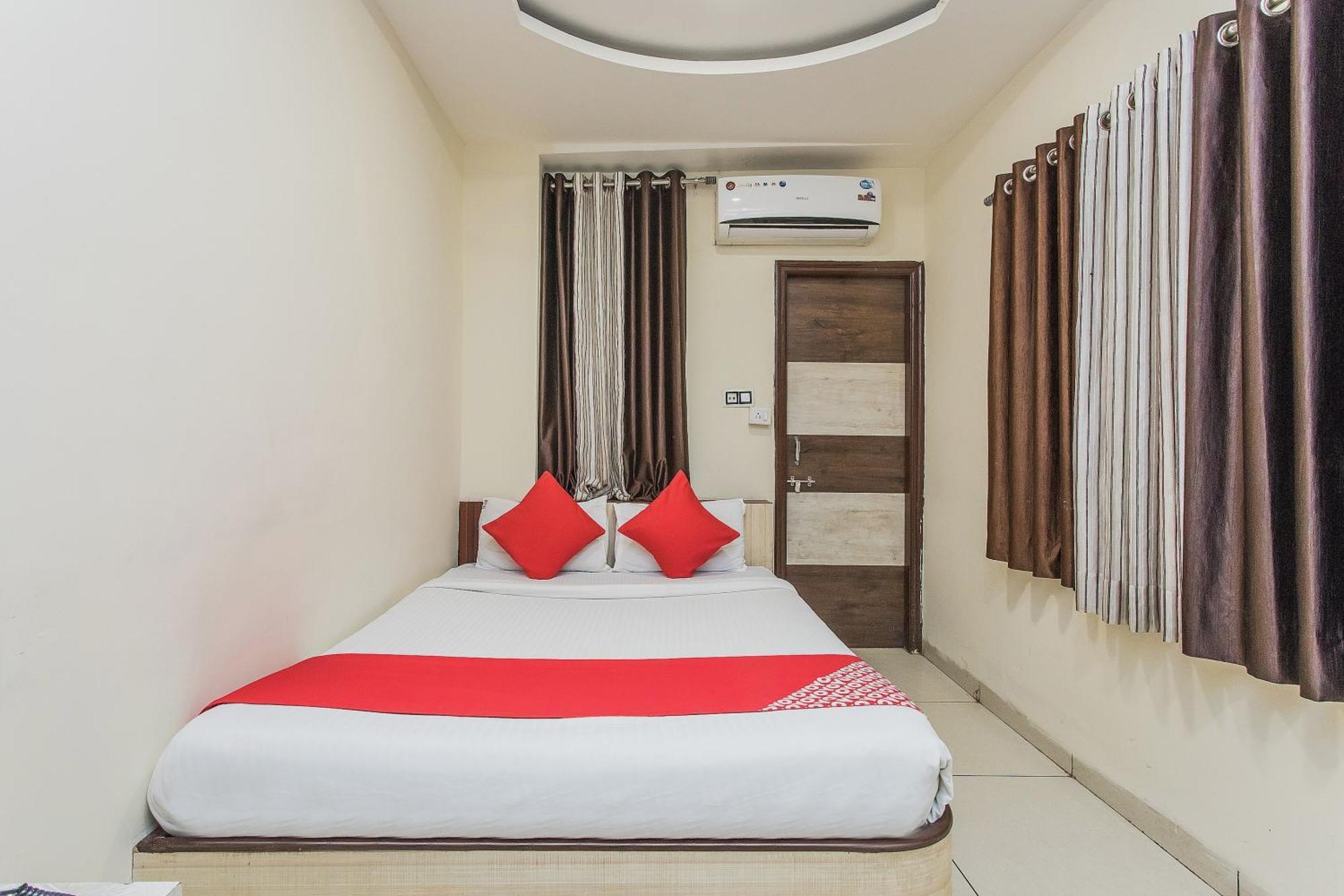Hotel Mehar Residency Индаур Экстерьер фото