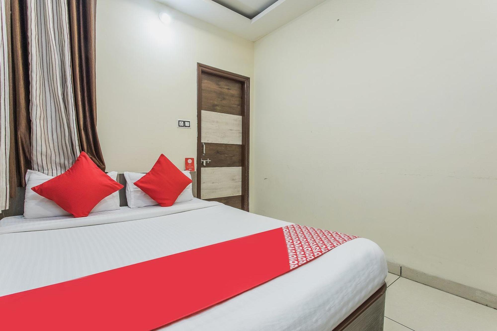 Hotel Mehar Residency Индаур Экстерьер фото