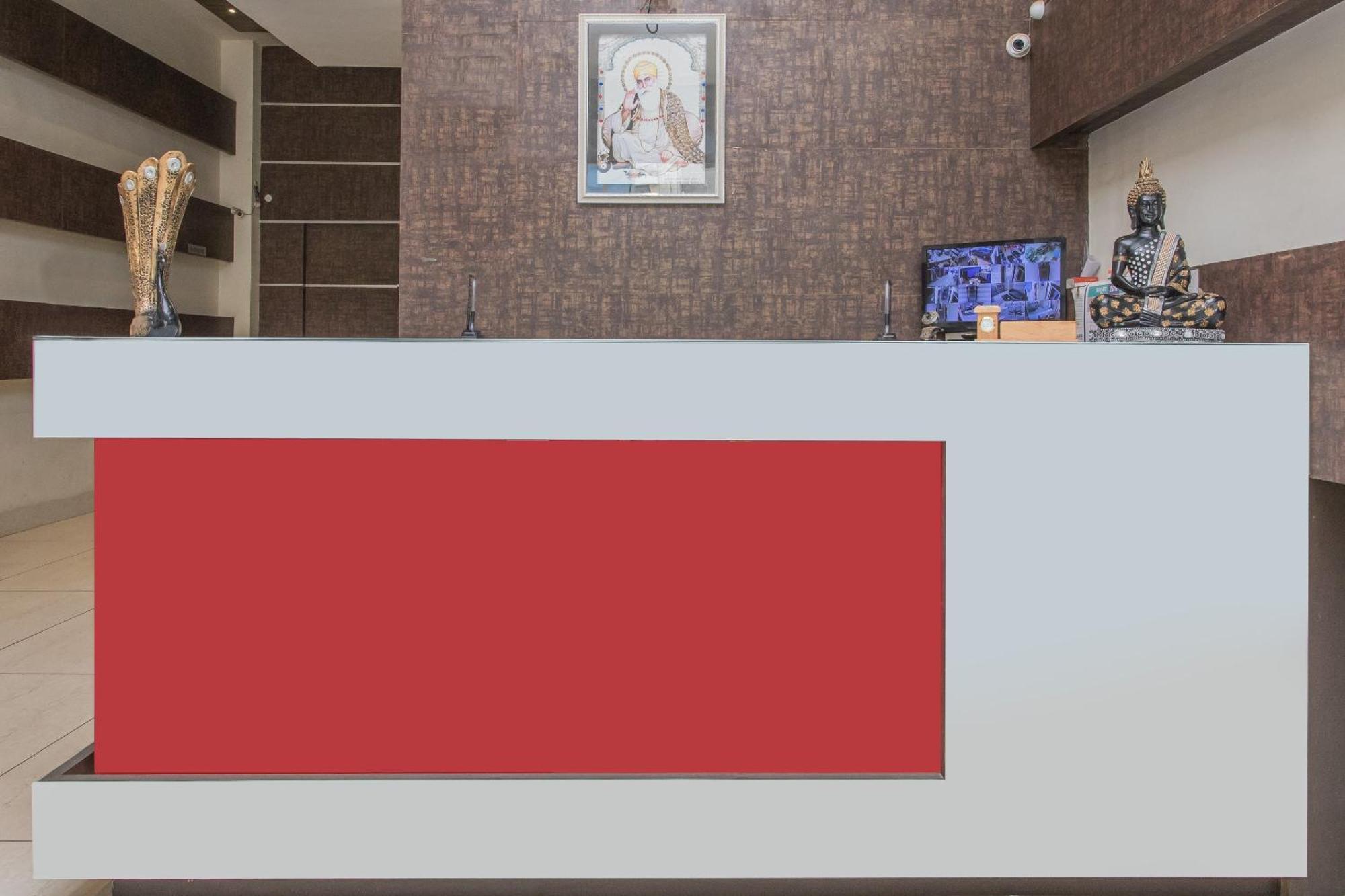 Hotel Mehar Residency Индаур Экстерьер фото