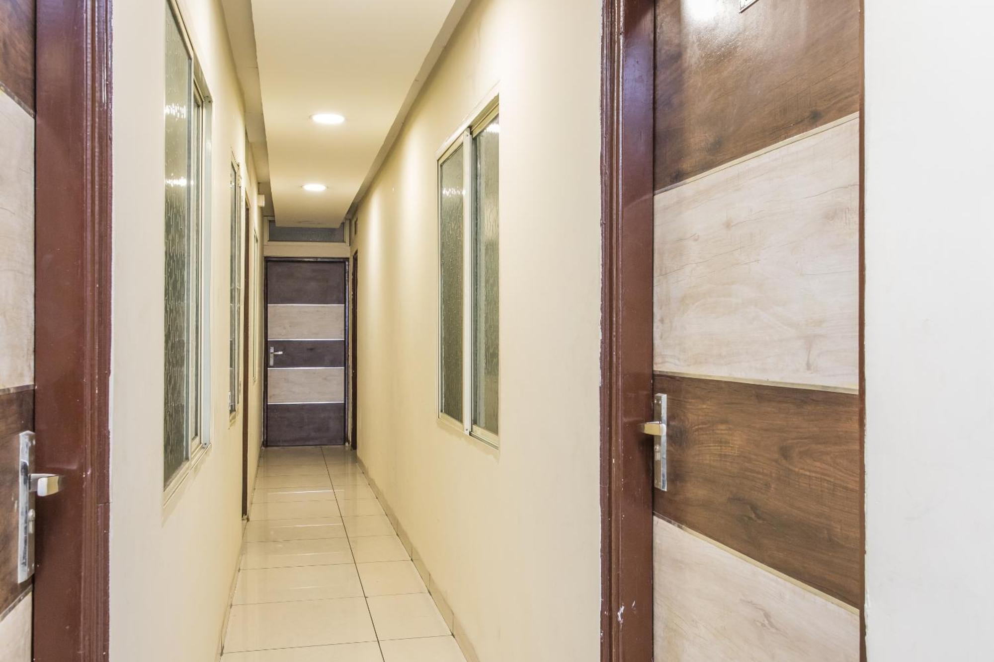 Hotel Mehar Residency Индаур Экстерьер фото